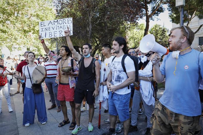 Manifestación contra el uso obligatorio de mascarillas en la plaza de Colón de Madrid.