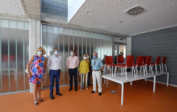 El alcalde de Murcia, José Ballesta, visita el nuevo edificio municipal de Beniaján, en el que compartirán espacio la biblioteca y el centro cultural de la pedanía