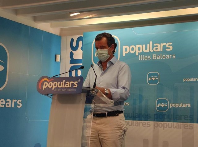 El presidente del Partido Popular balear, Biel Company, durante una rueda de prensa.