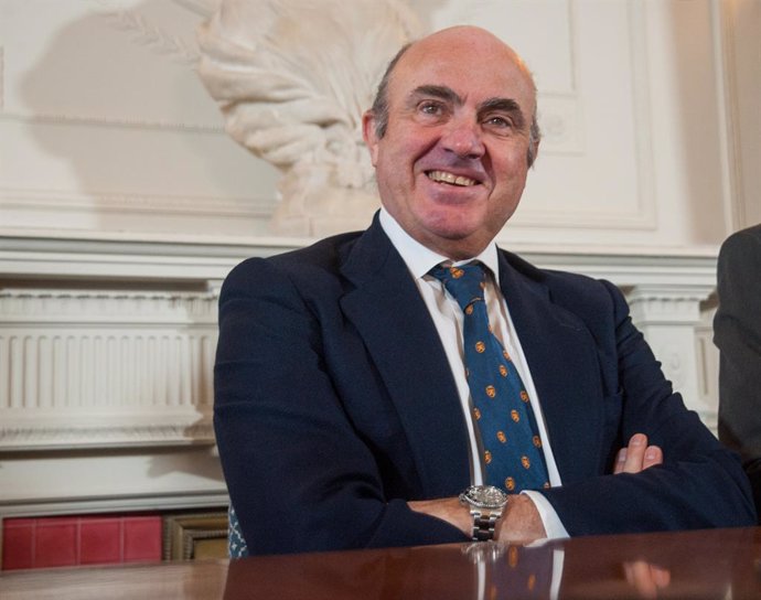 UE.- Guindos dice que los datos invitan al optimismo sobre la recuperación en el