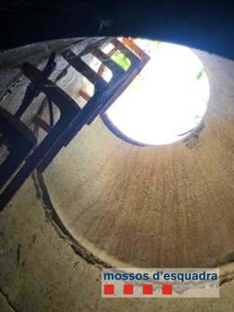 Detenidos dos ladrones en El Masnou (Barcelona) que se escondieron en las alcantarillas