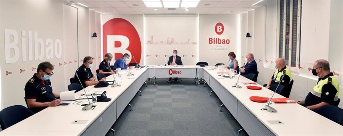 El alcalde de Bilbao, Juan Mari Aburto, preside la comisión de coordinación policial