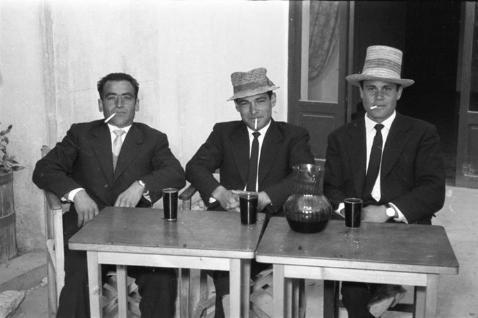 El Archivo Histórico de Ibiza y Formentera adquiere un escáner que permitirá positivar cerca de 10.000 imágenes