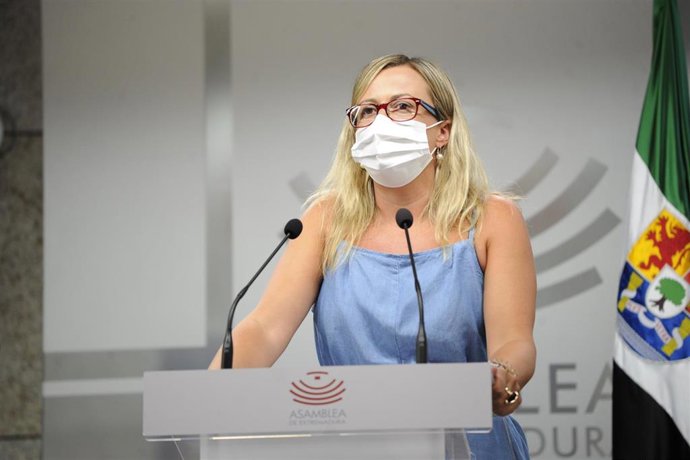 La presidenta de la Asamblea de Extremadura, Blanca Martín