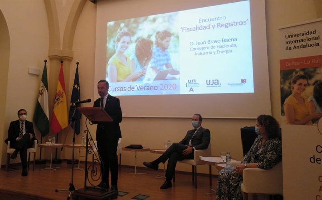 Inauguración del encuentro de la UNIA 'Fiscalidad y registros'.