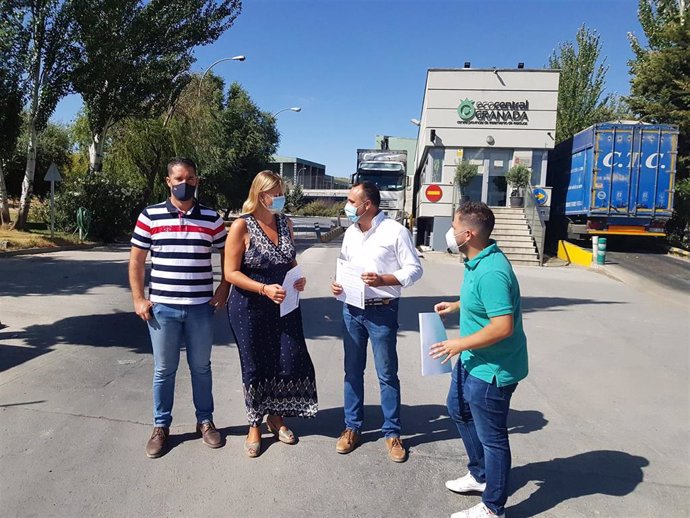 Visita del PP a la planta de tratamiento de residuos de Diputación en Alhendín