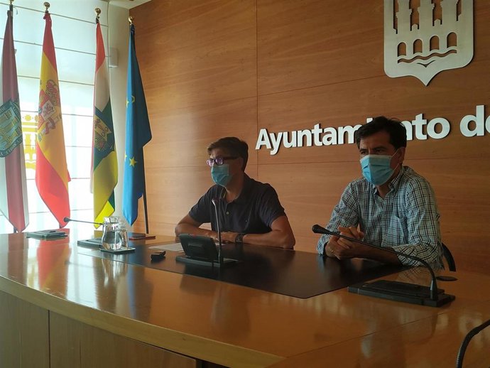 Los concejales del Grupo Municipal Popular, Antonio Ruiz y Josu Ahedo