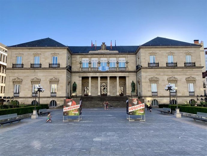 Continúan sumándose positivos en las residencias de la Diputación Foral de Álava.