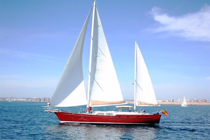 El velero Pross realizará el viaje del Elcano durante la conmemoración del V Centenario