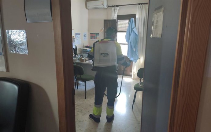 Tareas de desinfección en La Taha (Granada)