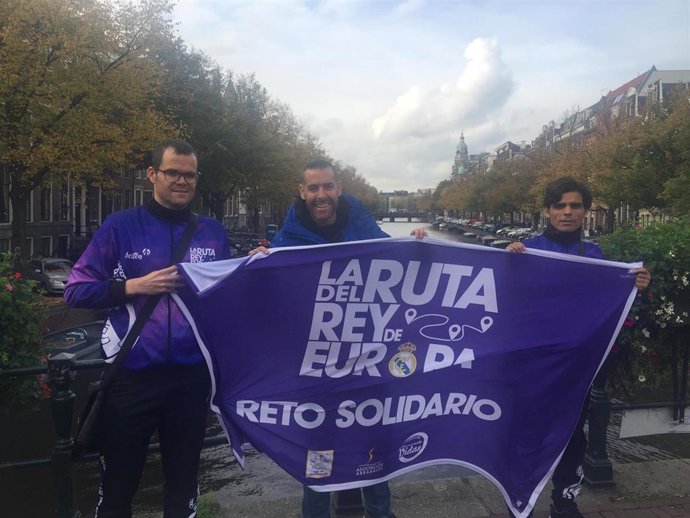 Los integrantes de 'La Ruta del Rey de Europa'.