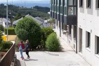 La residencia de O Incio separa por plantas a usuarios positivos y negativos, que atienden equipos diferentes