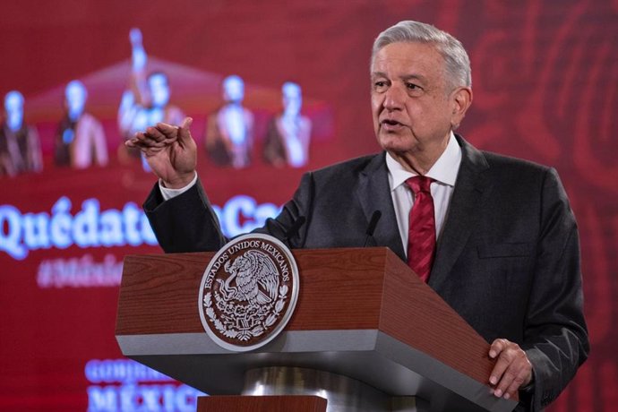 Coronavirus.- López Obrador dice que el coronavirus está "bajando su intensidad"