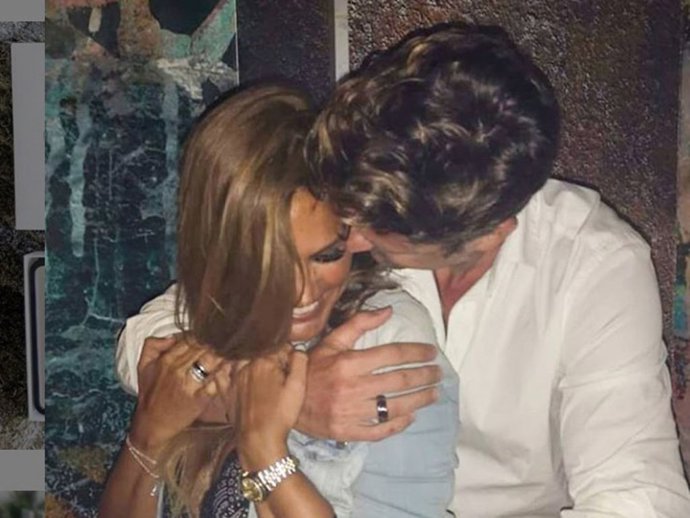 Efrén Reyero y Marta López, por muy ilusionados con su incipiente relación