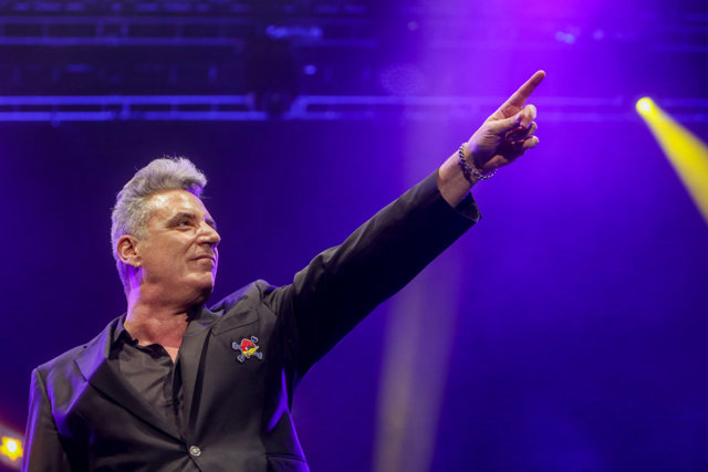 El cantante José María Sanz, Loquillo, durante un concierto