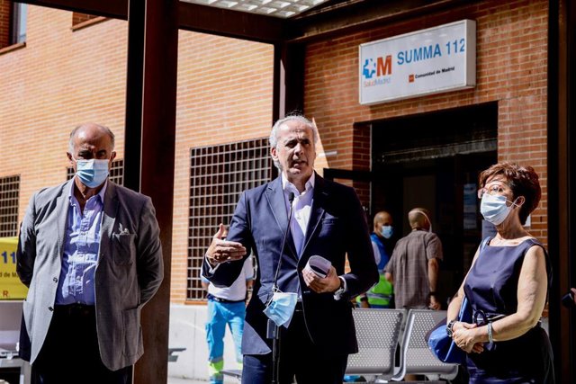 El consejero de Sanidad, Enrique Ruiz Escudero