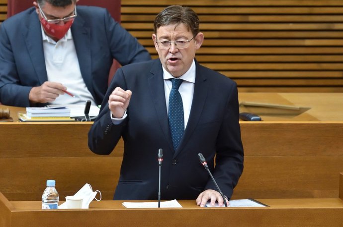 Intervención de Puig en las Corts