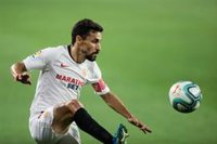 Jesús Navas levanta su tercera Europa League, el séptimo título con el Sevilla