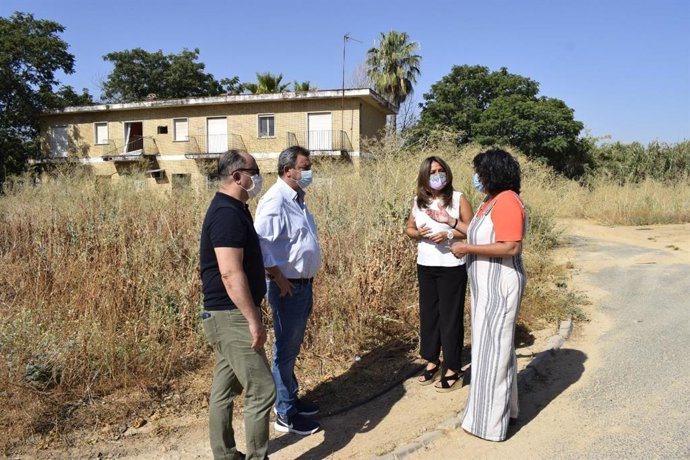 Visita del PP al entorno del parque de Miraflores