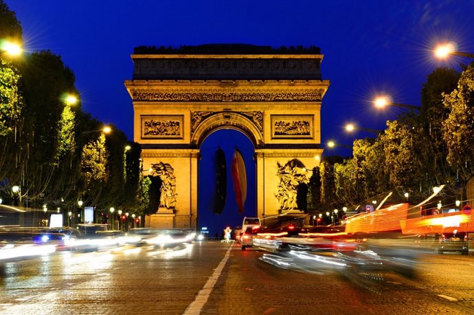 Fútbol/Champions.- París cerrará al tráfico los Campos Elíseos y reforzará la se