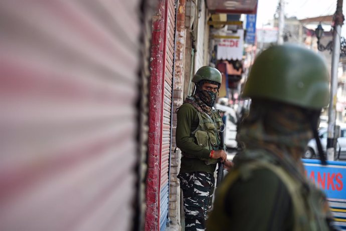 India imposes two-day curfew in Kashmir