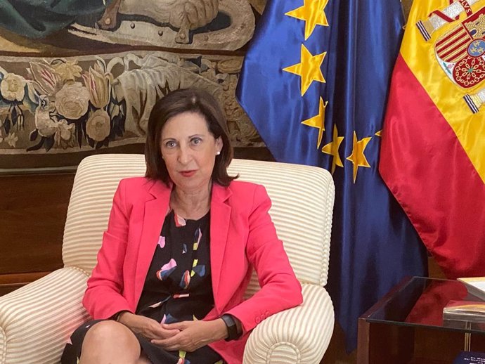 La ministra de Defensa, Margarita Robles, durant l'entrevista amb Europa Press