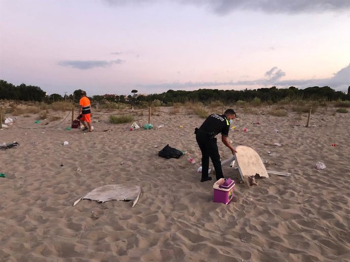 Dissolen un 'botelló' d'uns 50 joves a Torredembarra (Tarragona)