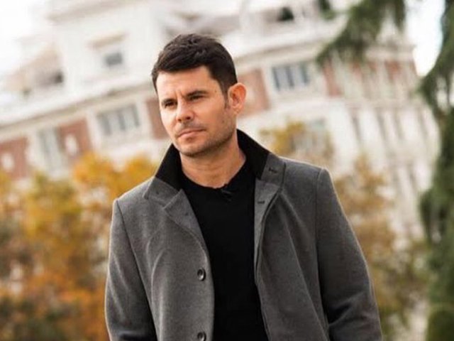 Javier Santos continúa con su lucha para ser reconocido como hijo de Julio Iglesias