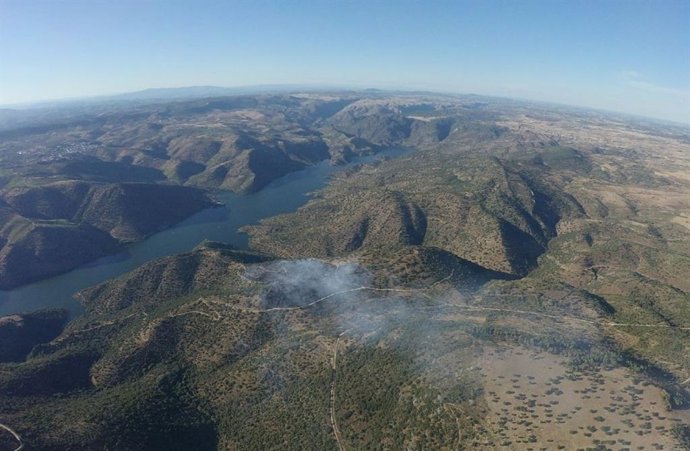 Incendio en Saucelle (Salamanca).