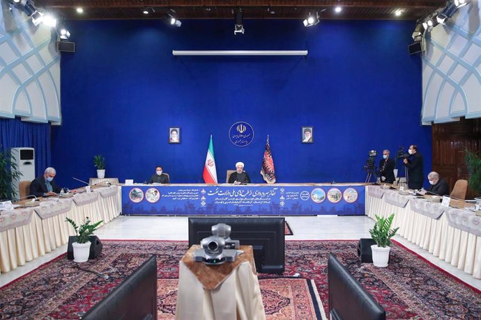 Hasán Rohani preside una reunión del Gobierno de Irán