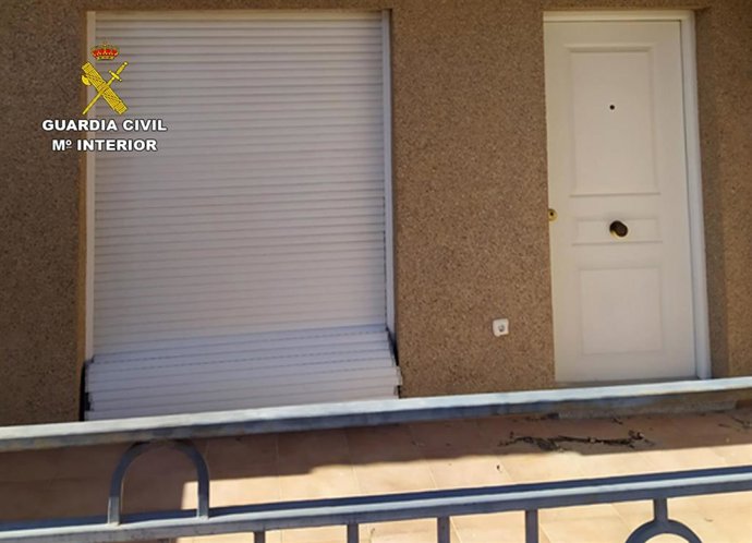 La Guardia Civil Sorprende A Dos Jóvenes En Blanca Mientras Cometían Un Robo En Una Vivienda
