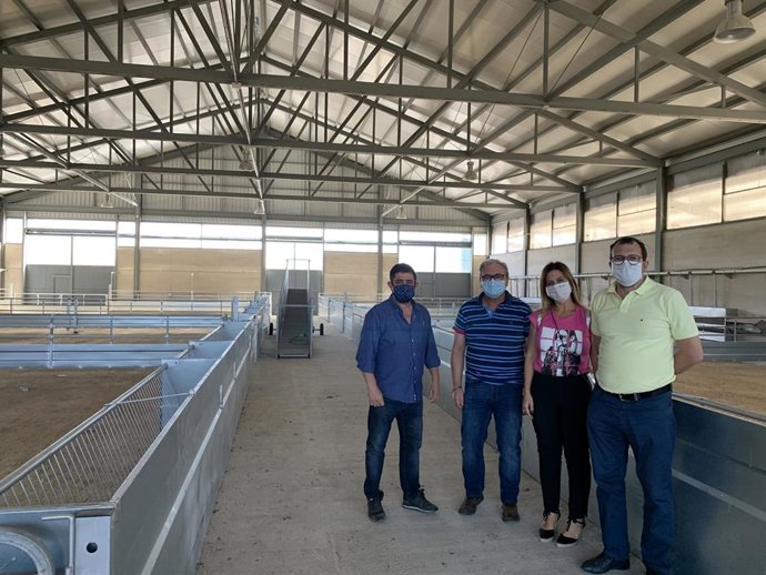 Jaén.- MásJaén.- Reyes aborda en Santiago-Pontones las actuaciones de Diputación