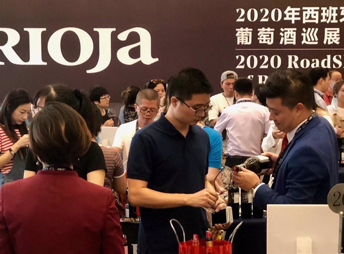 Récord de participación y asistencia en el Roadshow de Rioja en China