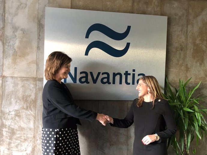 Irene García con la presidenta de Navantia