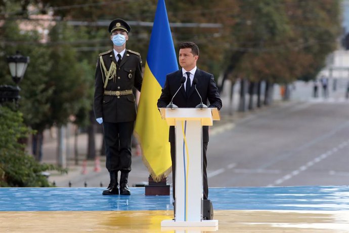 Ucrania.- Zelensky elogia al alto el fuego declarado hace un mes en el este de U