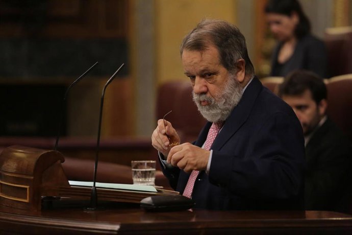 El Defensor del Pueblo, Francisco Fernández Marugán, presentando el pasado 25 de junio los Informes correspondientes a la gestión realizada por la Institución durante los años 2018 y 2019