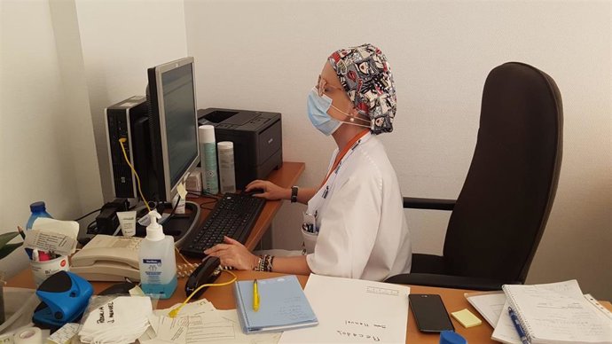 Más de un millar de pacientes reciben cuidados nutricionales a distancia en el Hospital Virgen de la Victoria