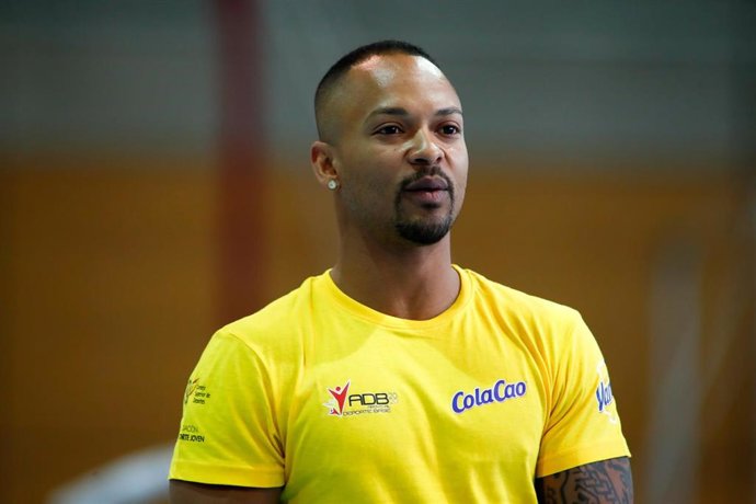 El gimnasta español Ray Zapata