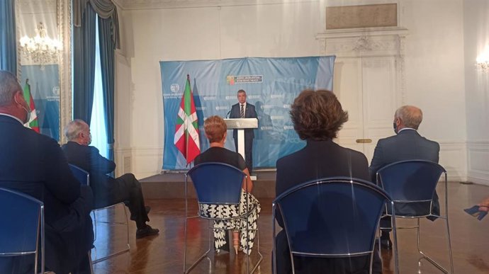 Comparecencia del Lehendakari, Iñigo Urkullu, tras el Consejo de Gobierno celebrado este martes en el Palacio de Miramar de San Sebastián