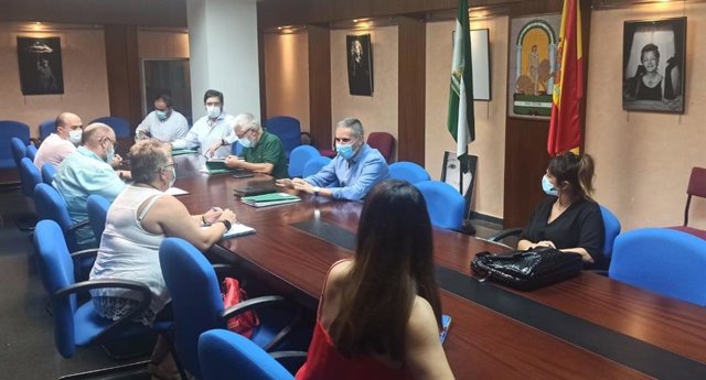 Reunión con representantes de la asociación Adián en Jaén.