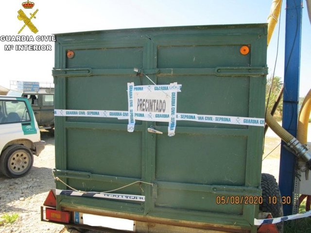 Vehículo utilizado en la extracción ilegal de agua del acuífero