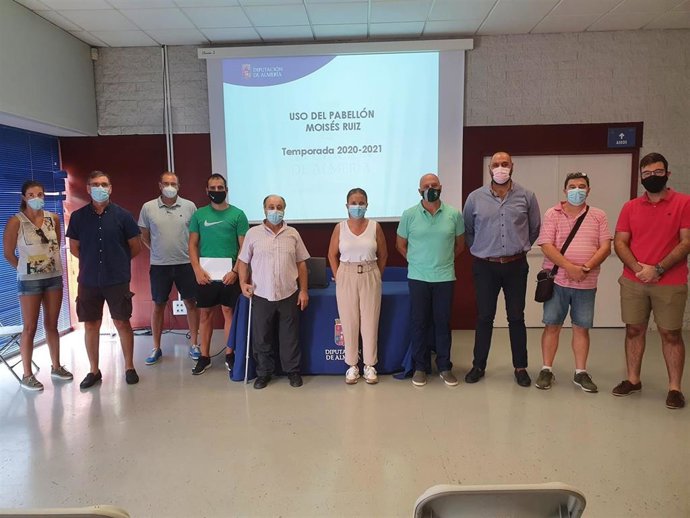 Reunión con los clubes deportivos