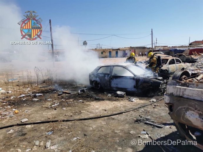 Incendio en un vehículo abandonado en Son Banya
