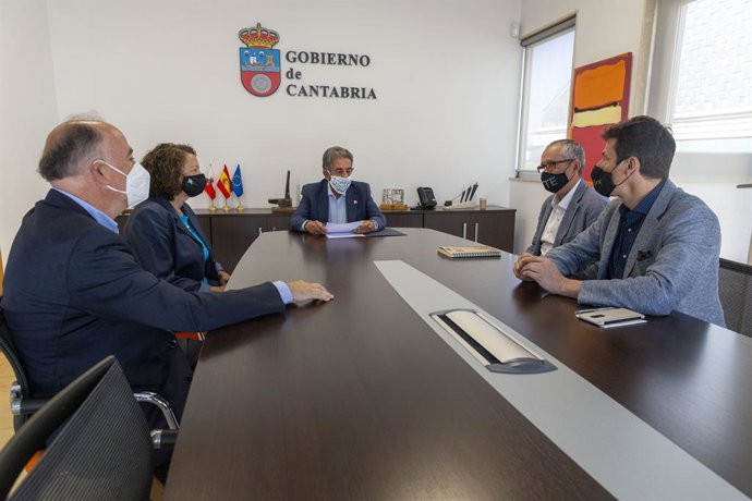 Cantabria será escenario de la película de Jesús del Cerro 'Dos vacas y una burr