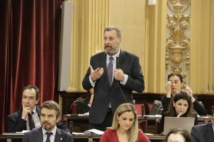 Cs lamenta que se deje "pescar a su antojo" a flotas pesqueras no baleares en ag