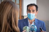 PP-A afea a Susana Díaz ir al Parlamento "para obstaculizar lo que interesa a Andalucía y volverse a ir de vacaciones"