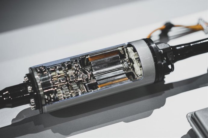 Sistema de estabilización activa electromecánica del balanceo (eAWS) de Audi.