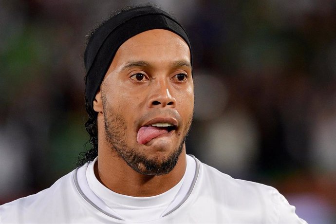 Ronaldinho en un partido de exhibición