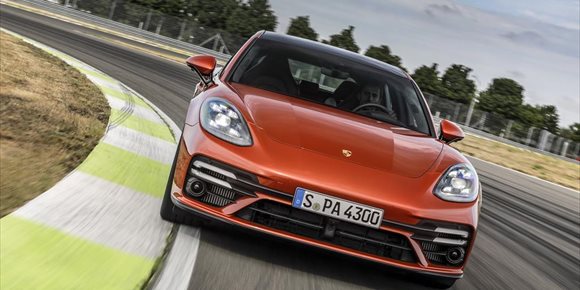 2. Porsche pone a la venta en España el nuevo Panamera, que tendrá una opción plugin de 560 caballos