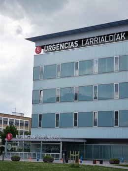 Acceso del Servicio de Urgencias del Complejo Hospitalario de Navarra.